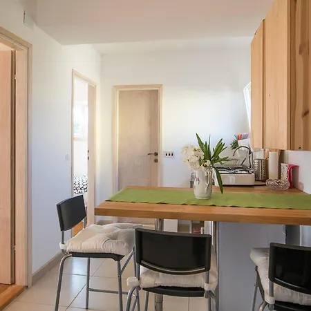 Apartmani Popovic Krk Town Exterior photo