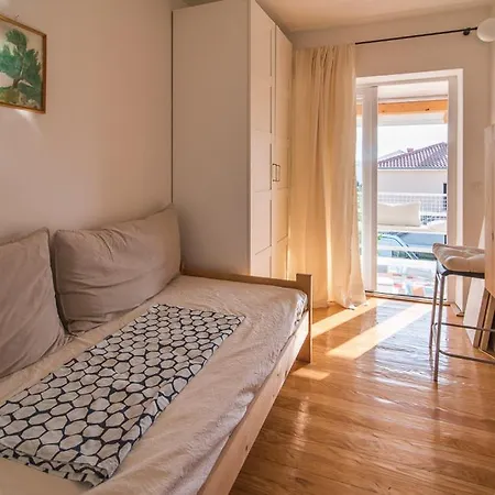 Apartmani Popovic Krk Town Exterior photo